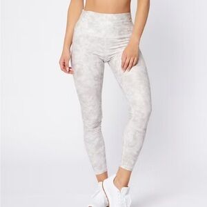 Scorpio sol small gray white floral leggings